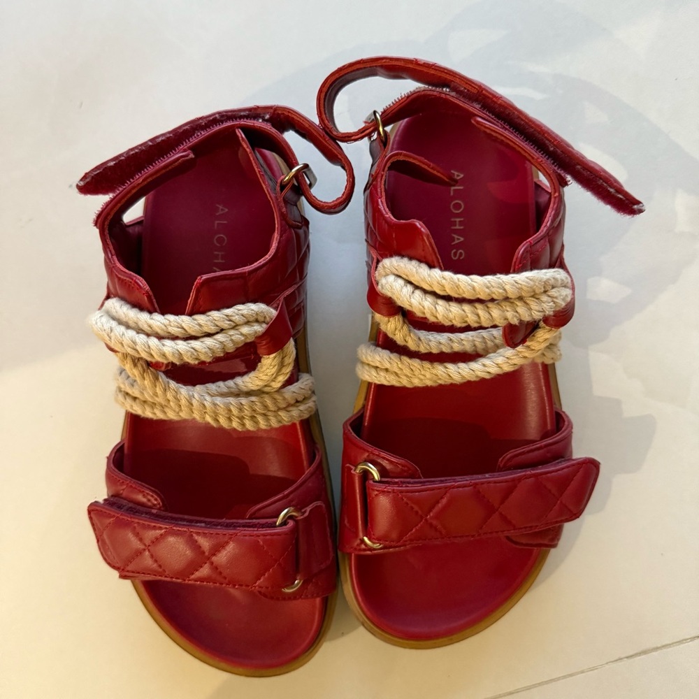 ALOHAS Kids Quilted Red Sandals - Picture 2 of 6